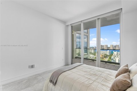 Condo in Sunny Isles Beach, Florida, 4 bedrooms № 1955402 - photo 21