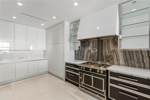 Condo in Sunny Isles Beach, Florida, 4 bedrooms № 1955402 - photo 6