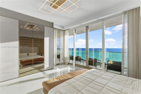 Condo in Sunny Isles Beach, Florida, 4 bedrooms № 1955402 - photo 17