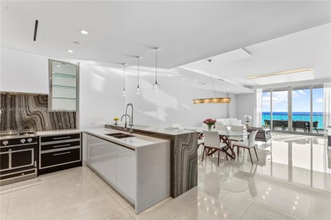 Condo in Sunny Isles Beach, Florida, 4 bedrooms № 1955402 - photo 7