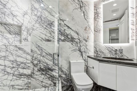 Condo in Sunny Isles Beach, Florida, 4 bedrooms № 1955402 - photo 26