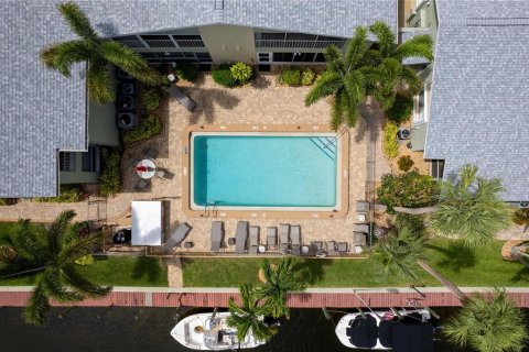 Condo in Cape Coral, Florida, 2 bedrooms  № 1875779 - photo 27