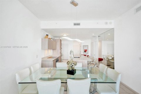 Купить кондоминиум в Майами, Флорида 2 спальни, 106.19м2, № 2053520 - фото 13