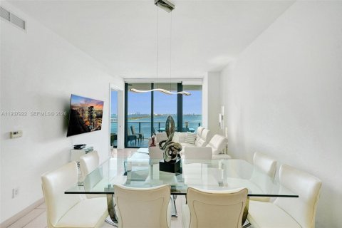 Купить кондоминиум в Майами, Флорида 2 спальни, 106.19м2, № 2053520 - фото 8