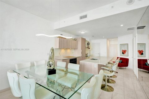 Купить кондоминиум в Майами, Флорида 2 спальни, 106.19м2, № 2053520 - фото 14