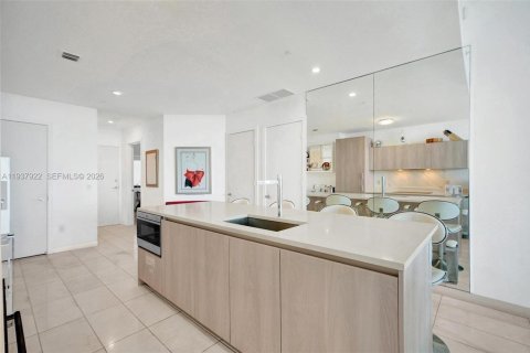 Купить кондоминиум в Майами, Флорида 2 спальни, 106.19м2, № 2053520 - фото 21