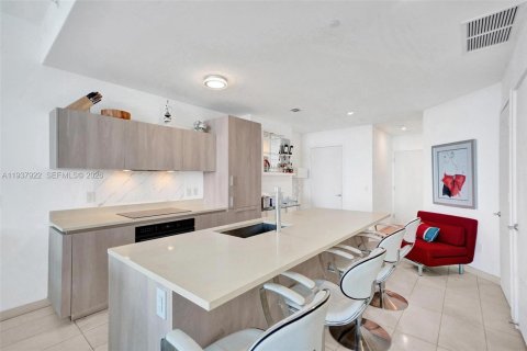 Купить кондоминиум в Майами, Флорида 2 спальни, 106.19м2, № 2053520 - фото 12