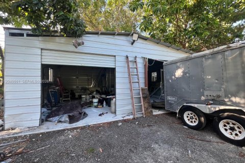 House in Miami, Florida 3 bedrooms, 102.47 sq.m. № 2087965 - photo 16
