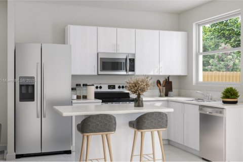 House in Florida City, Florida 3 bedrooms, 123.56 sq.m. № 2035502 - photo 2