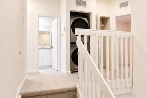 Touwnhouse à vendre à Miami, Floride: 3 chambres, 149.76 m2 № 2304142 - photo 12