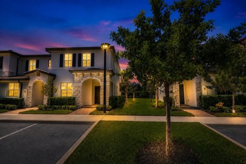 Touwnhouse à vendre à Miami, Floride: 3 chambres, 149.76 m2 № 2304142 - photo 24
