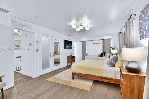 Hotel in Miami Beach, Florida № 2016688 - photo 29