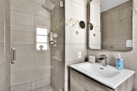 Hotel in Miami Beach, Florida № 2016688 - photo 20