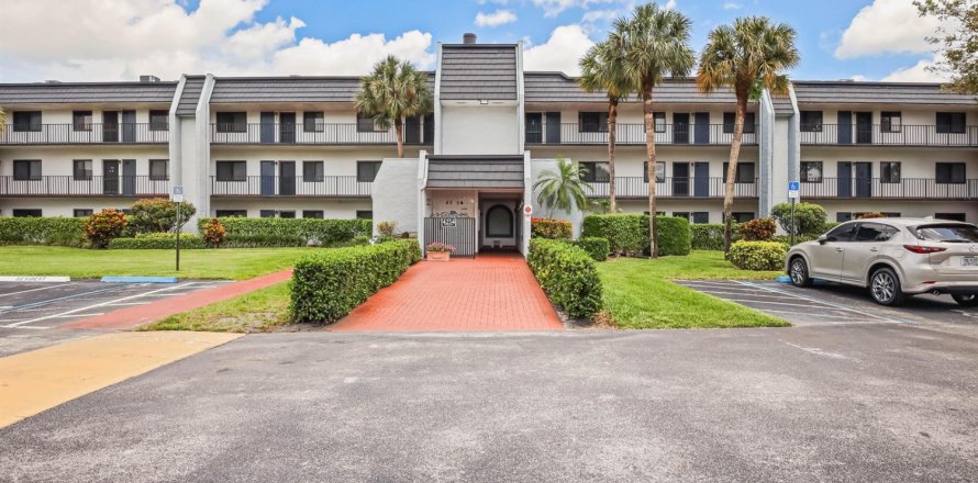 Condominio en Lake Worth, Florida, 1 dormitorio  № 2245599