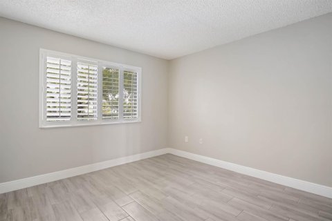 Condominio en venta en Lake Worth, Florida, 1 dormitorio, 66.52 m2 № 2245599 - foto 11