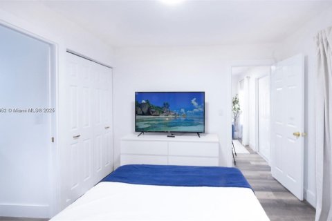 Villa ou maison à louer à Miami, Floride: 1 chambre, 51.1 m2 № 1922633 - photo 6