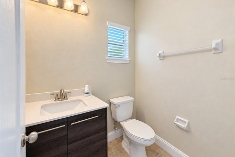 Casa en venta en Haines City, Florida, 4 dormitorios, 223.34 m2 № 2387737 - foto 4
