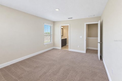 Casa en venta en Haines City, Florida, 4 dormitorios, 223.34 m2 № 2387737 - foto 9