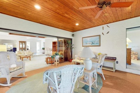 Casa en venta en Haines City, Florida, 3 dormitorios, 192.59 m2 № 1776520 - foto 18