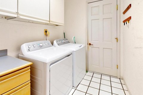 Casa en venta en Haines City, Florida, 3 dormitorios, 192.59 m2 № 1776520 - foto 13