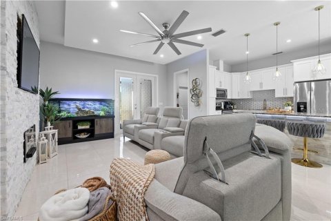 House in Naples, Florida 3 bedrooms, 158.77 sq.m. № 1561296 - photo 9