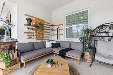 House in Naples, Florida 3 bedrooms, 158.77 sq.m. № 1561296 - photo 29