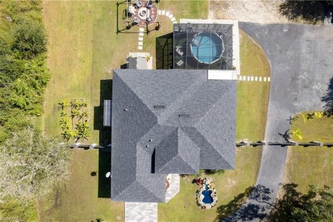 House in Naples, Florida 3 bedrooms, 158.77 sq.m. № 1561296 - photo 5