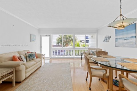 Купить кондоминиум в Помпано-Бич, Флорида 1 спальня, 55.74м2, № 1954063 - фото 2