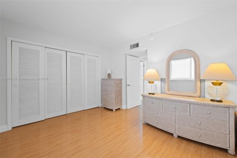 Купить кондоминиум в Помпано-Бич, Флорида 1 спальня, 55.74м2, № 1954063 - фото 9