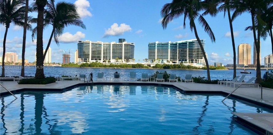 Кондоминиум с 2 спальнями в Авентура, Флорида № 2013279