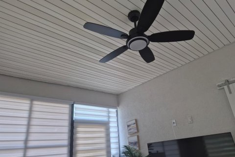 House in Polk City, Florida 1 bedroom, 29.73 sq.m. № 2166796 - photo 24