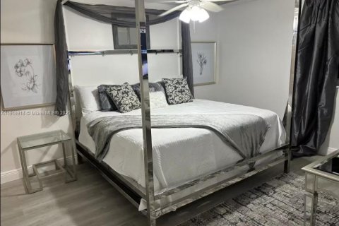 Дом в Стьюарт, Флорида 3 спальни, 113.71м2 № 2034283