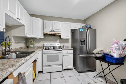 Copropriété à vendre à North Miami, Floride: 2 chambres, 97.18 m2 № 1966274 - photo 5