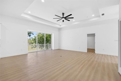 Villa ou maison à vendre à Punta Gorda, Floride: 4 chambres, 177.91 m2 № 2201004 - photo 5