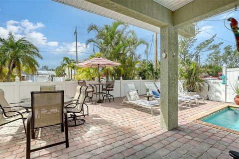 Casa en venta en Holmes Beach, Florida, 3 dormitorios, 187.29 m2 № 1912541 - foto 30