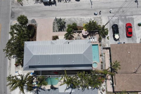 Casa en venta en Holmes Beach, Florida, 3 dormitorios, 187.29 m2 № 1912541 - foto 3