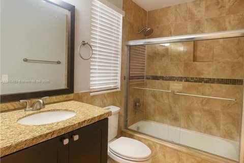 House in Weston, Florida 4 bedrooms, 175.59 sq.m. № 1945600 - photo 9