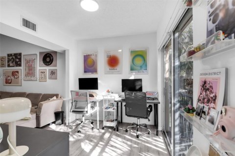 Купить кондоминиум в Мирамар, Флорида 1 спальня, 74.32м2, № 2001741 - фото 8