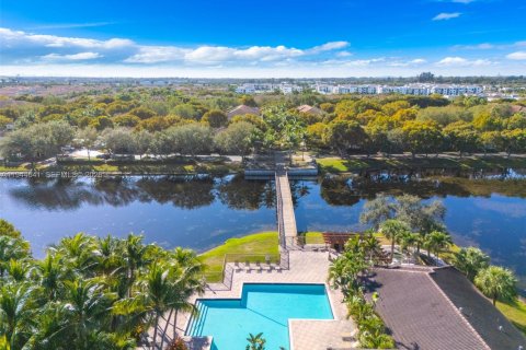 Купить кондоминиум в Мирамар, Флорида 1 спальня, 74.32м2, № 2001741 - фото 24