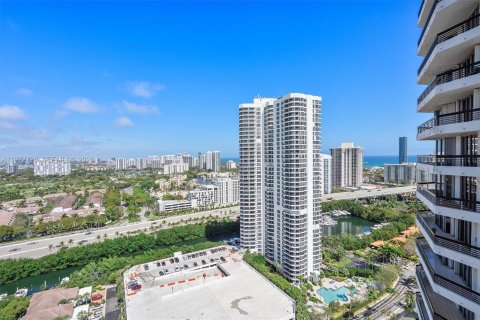 Condominio en venta en Aventura, Florida, 2 dormitorios, 109.72 m2 № 2035948 - foto 4