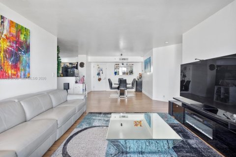 Condominio en venta en Aventura, Florida, 2 dormitorios, 109.72 m2 № 2035948 - foto 20