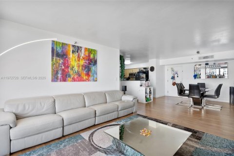 Condominio en venta en Aventura, Florida, 2 dormitorios, 109.72 m2 № 2035948 - foto 19