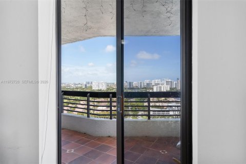 Condominio en venta en Aventura, Florida, 2 dormitorios, 109.72 m2 № 2035948 - foto 9