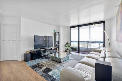 Condominio en venta en Aventura, Florida, 2 dormitorios, 109.72 m2 № 2035948 - foto 17