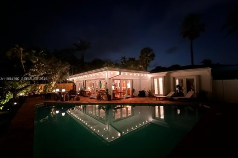 Снять в аренду виллу или дом в Ки-Бискейн, Флорида 4 спальни, 167.04м2, № 2046844 - фото 11