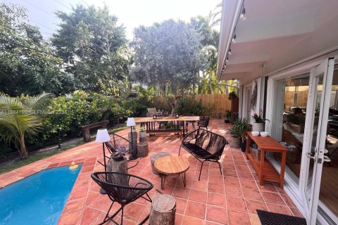 Снять в аренду виллу или дом в Ки-Бискейн, Флорида 4 спальни, 167.04м2, № 2046844 - фото 19