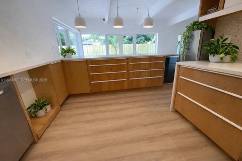 Снять в аренду виллу или дом в Ки-Бискейн, Флорида 4 спальни, 167.04м2, № 2046844 - фото 29