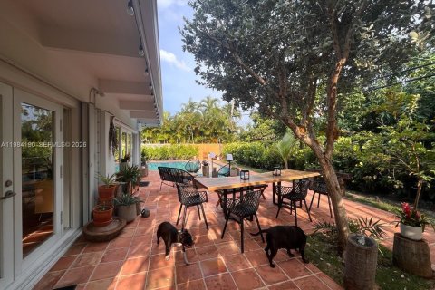 Снять в аренду виллу или дом в Ки-Бискейн, Флорида 4 спальни, 167.04м2, № 2046844 - фото 17