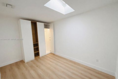 Снять в аренду виллу или дом в Ки-Бискейн, Флорида 4 спальни, 167.04м2, № 2046844 - фото 30