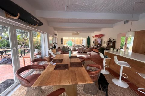 Снять в аренду виллу или дом в Ки-Бискейн, Флорида 4 спальни, 167.04м2, № 2046844 - фото 26